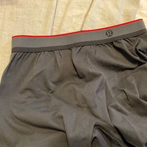 Lululemon Medium Base Layer black